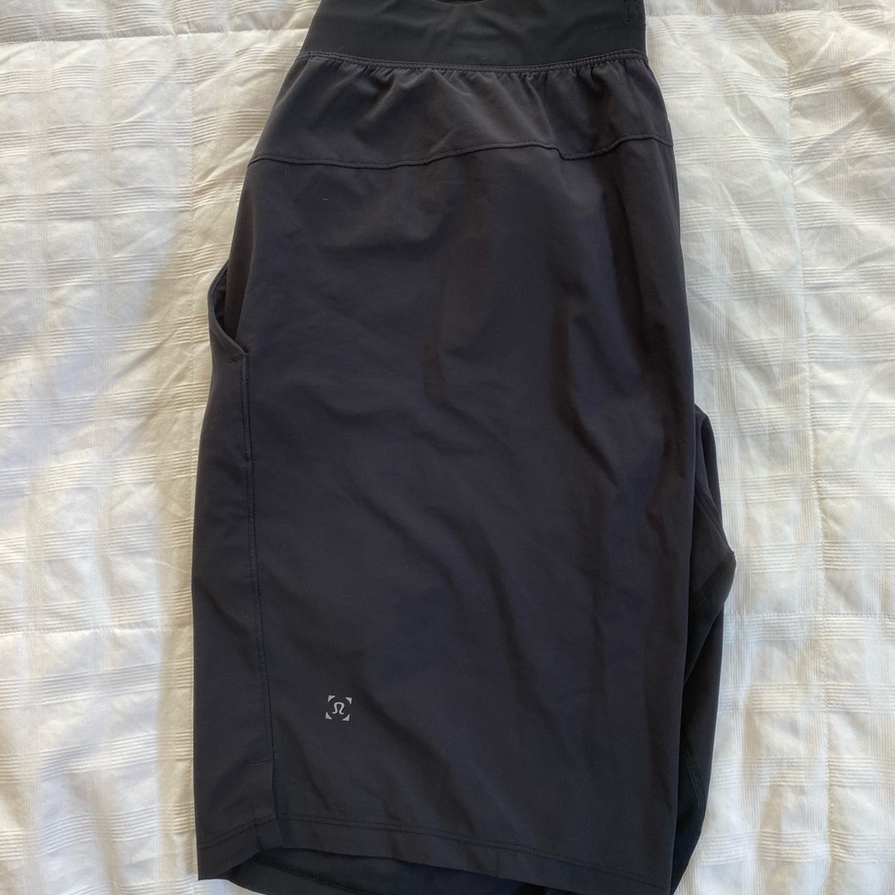 Black Lululemon 9” shorts